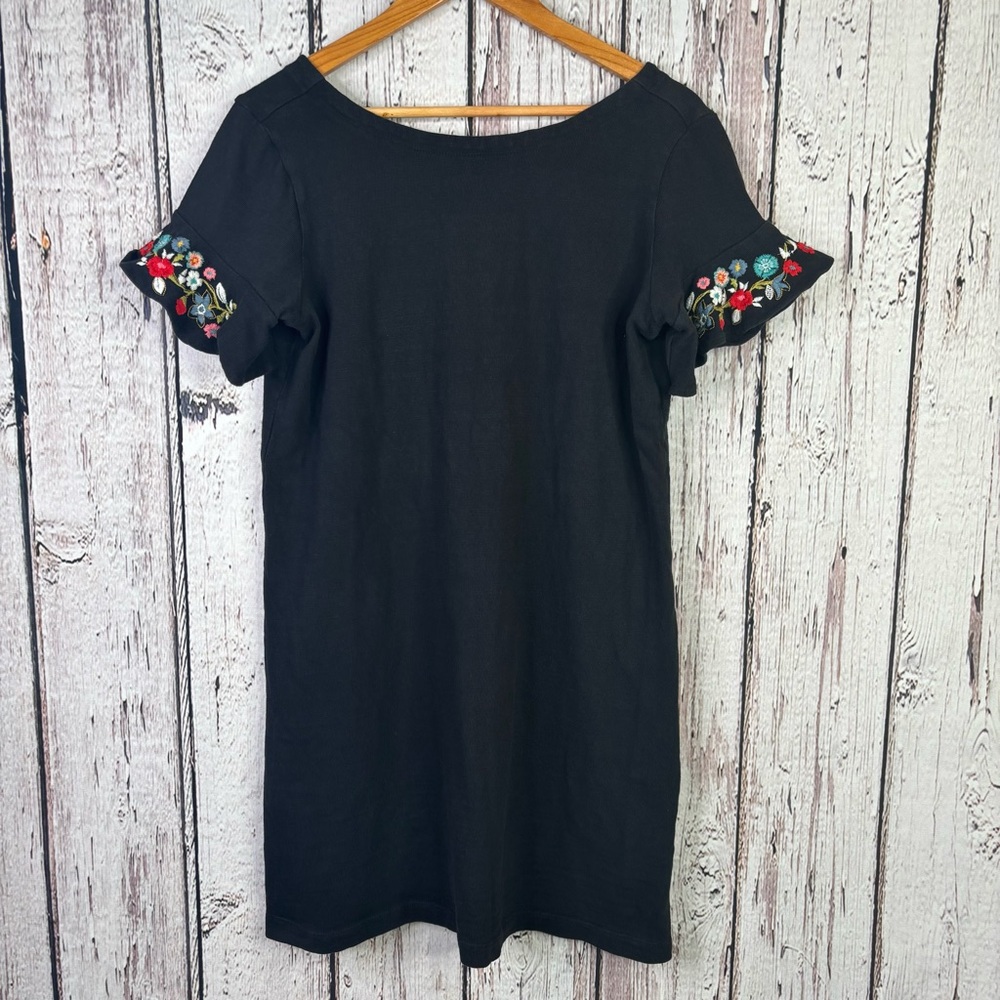 LOFT Size Medium Black Shift‎ Mini Dress Embroidered Ruffle Flutter Short Sleeve